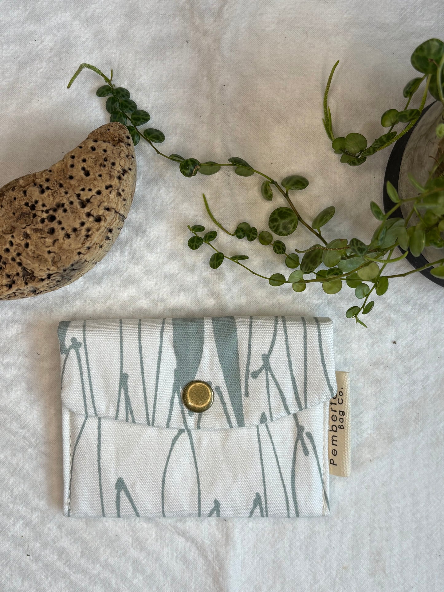 Gumleaf Blue/Green on White